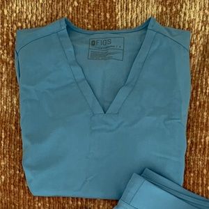 Figs Scrub Top